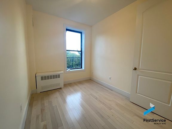4th image of 287 E 18th St APT 4D