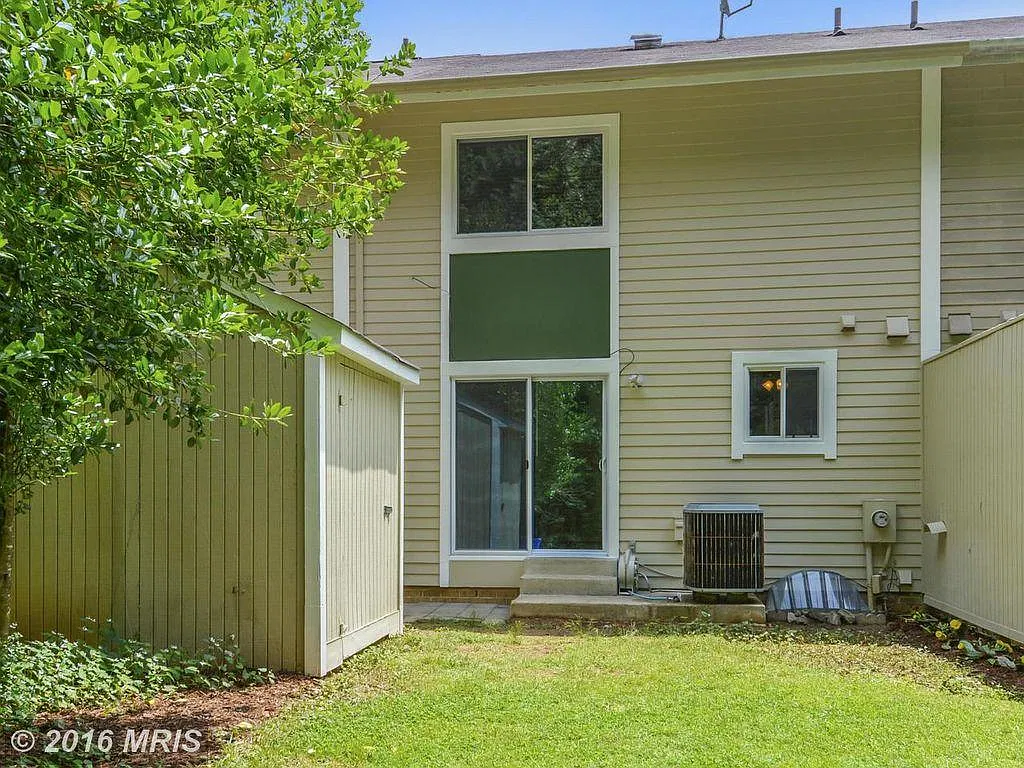 14434 Pebble Hill Ln — Photo 2
