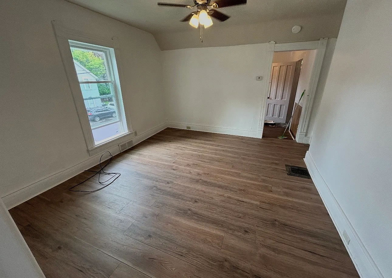 2 bed, 700 sqft, $1,500 — Photo 2