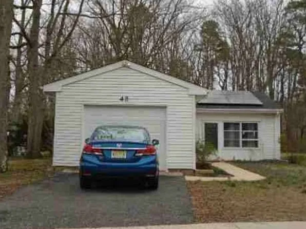 48 Huntington Dr, Southampton, NJ 08088