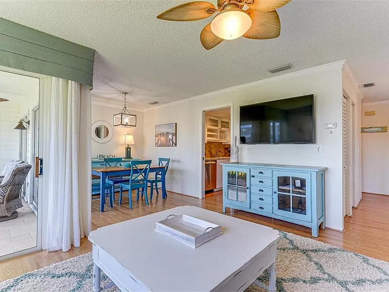 923 Sandpiper Cir #923 — Photo 6