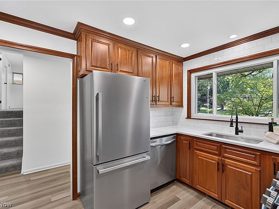 4th image of 4612 Provens Dr