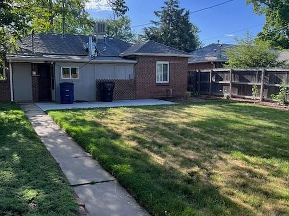 2nd image of 2541 Oneida St
