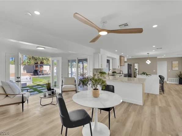 502 Park Way W, Las Vegas, NV 89106