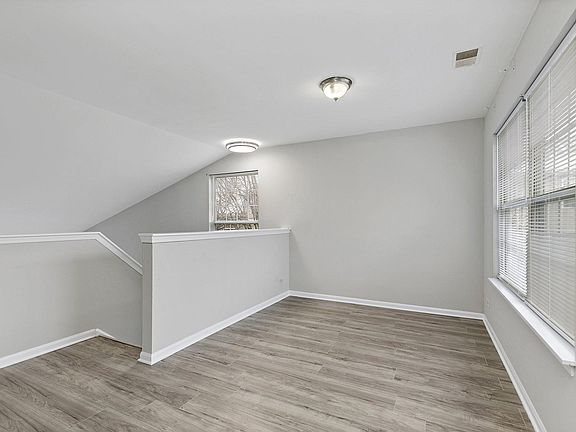 4th image of 4 Steven Ct