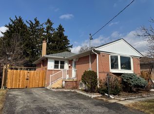 28 Eringate Dr, Toronto, ON M9C 3Y7