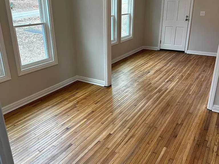 4402 20th St NE — Photo 3