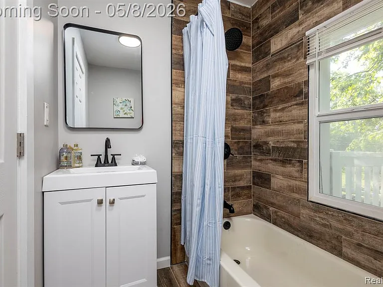 120 Woodland St — Photo 44