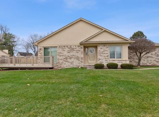 18996 Marisa Dr, Clinton Township, MI 48038