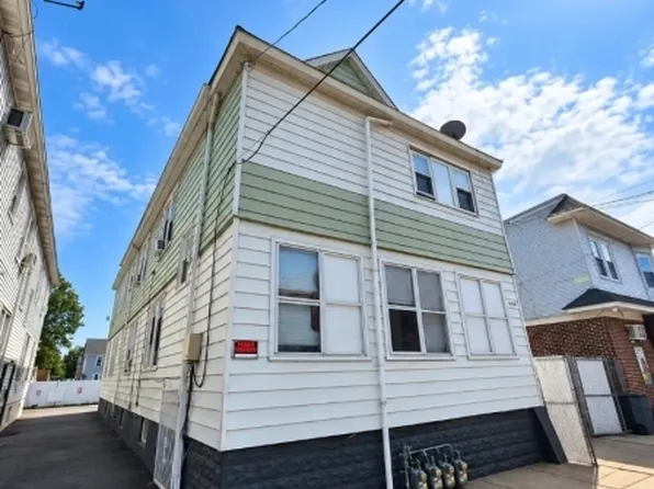 668 Clarkson Ave #4, Elizabeth City, NJ 07202