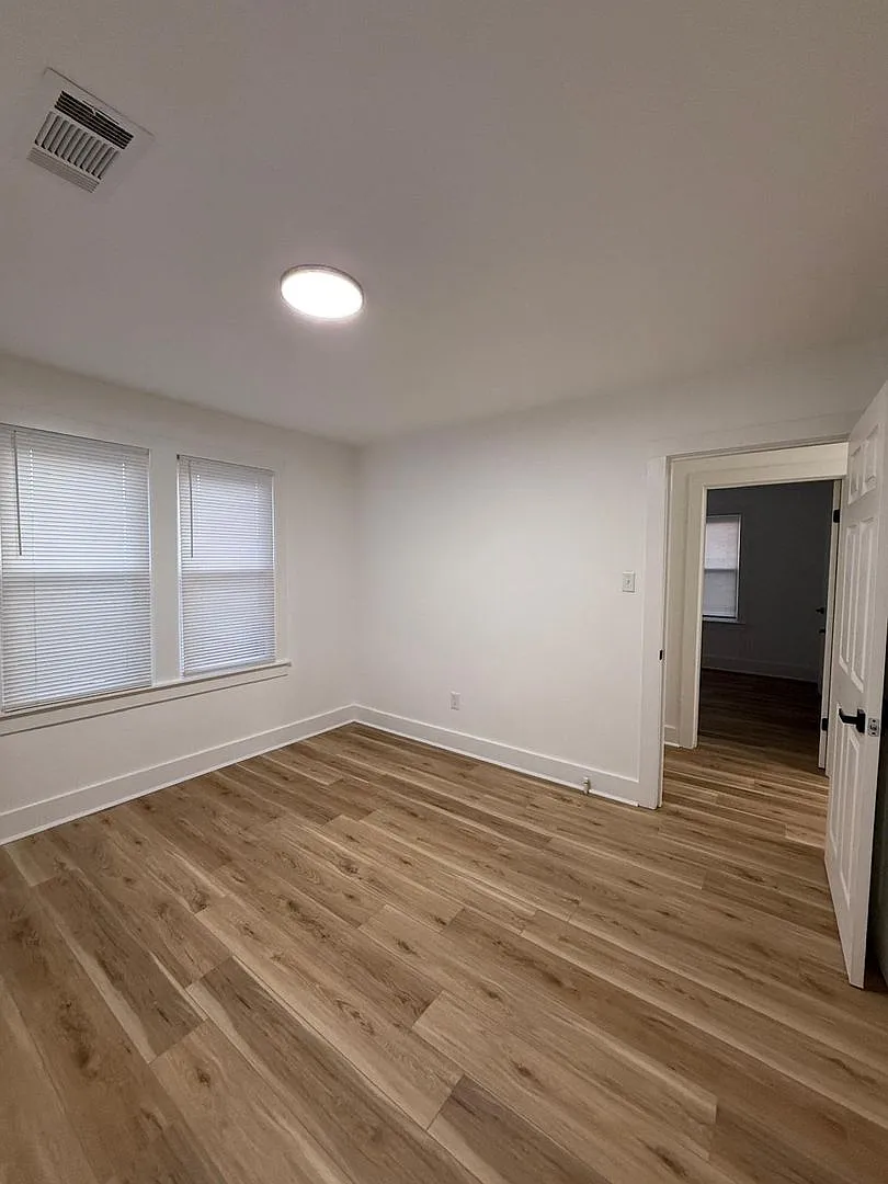 For Rent 3 Bedroom 2 Bath — Photo 4