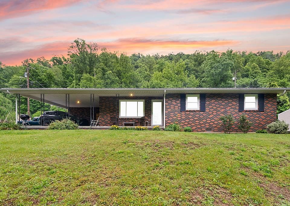 1st image of 35 Rocky Hill Cir