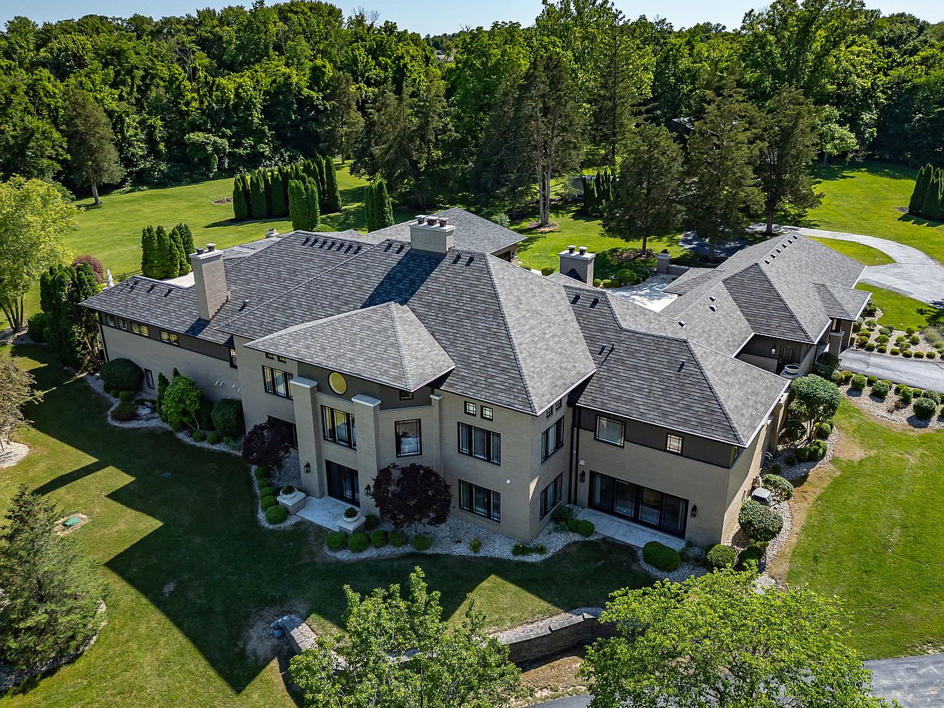 4023 Cedar Hills North Dr, Greenwood, IN 46143 | MLS #22093599