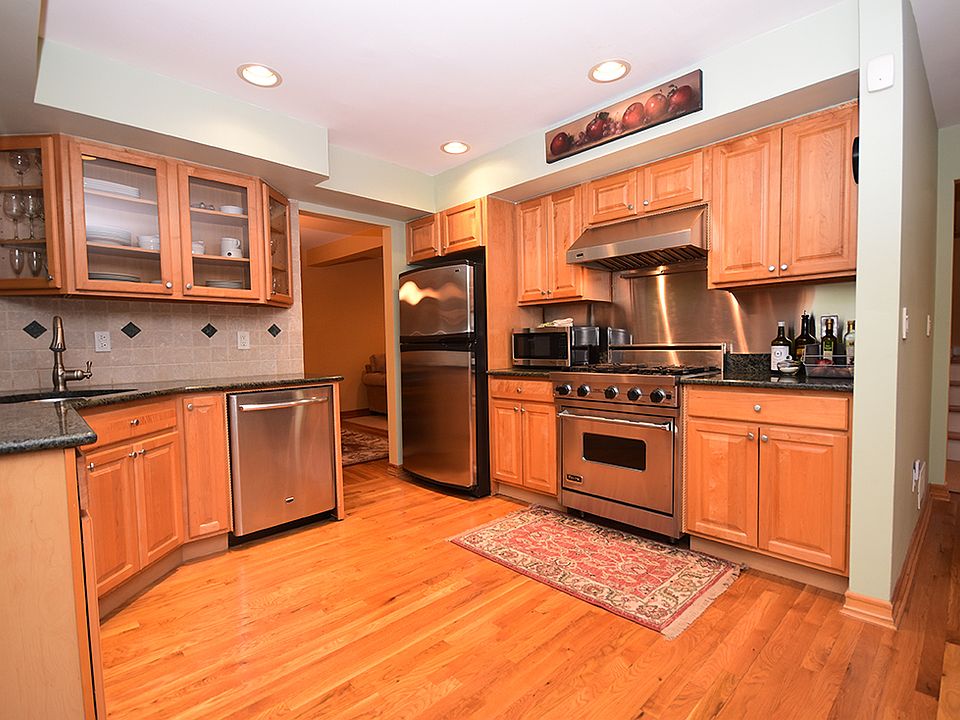 1st image of 68 Clarken Dr