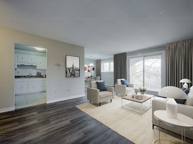 520 Parkside Dr — Photo 3