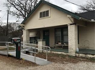 5919 Forest Hill Dr, Forest Hill, TX 76119
