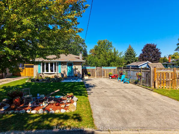 67 Louis Ave, Saint Catharines, ON L2M 2N4