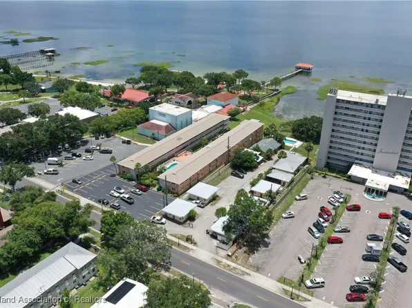 2121 Lakeview Dr, Sebring, FL 33870