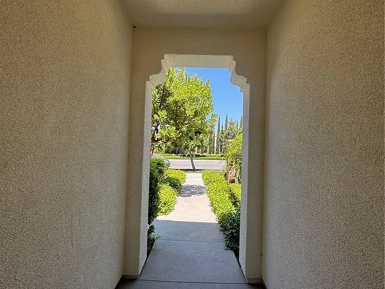 121 Tallowood — Photo 7