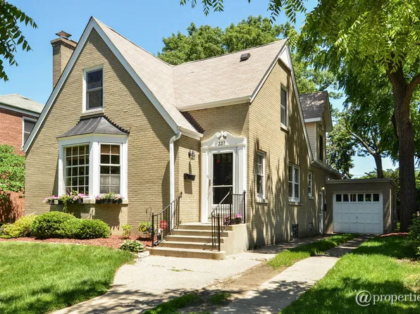 337 Wesley Ave, Evanston, IL 60202