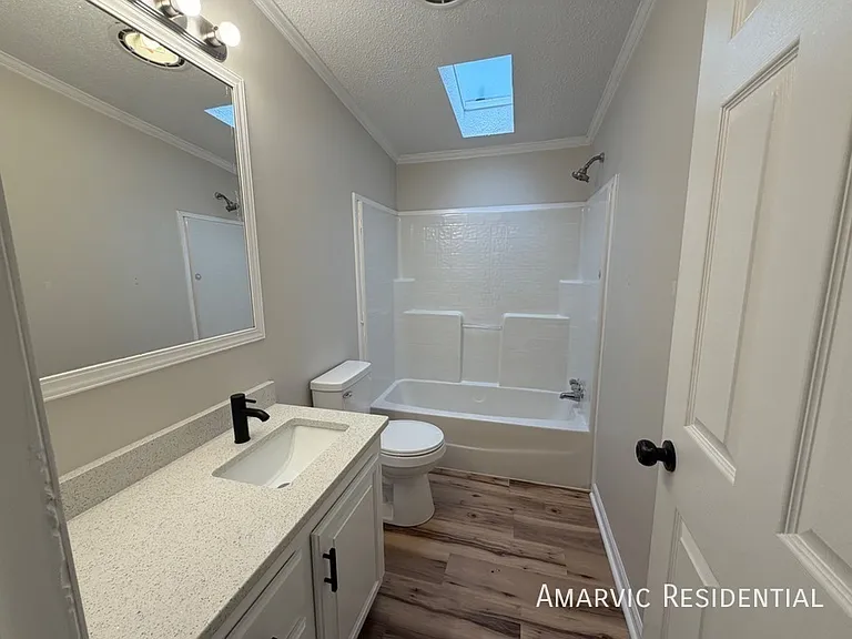 450 Wendy Ln — Photo 6