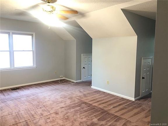 3rd image of 6130 Bayswater Ln