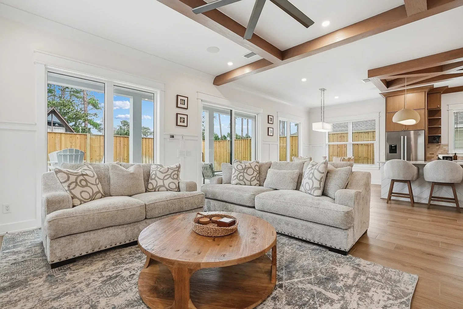 4 bed, 4.0 bath, $12,023 — Photo 1