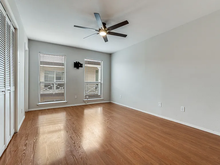 5925 E University Blvd #232 — Photo 10