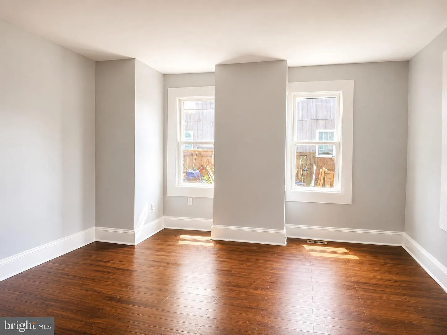 2 bed, 1.0 bath, 860 sqft, $1,800 — Photo 3