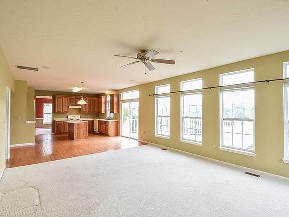 5th image of 722 Seth Dr