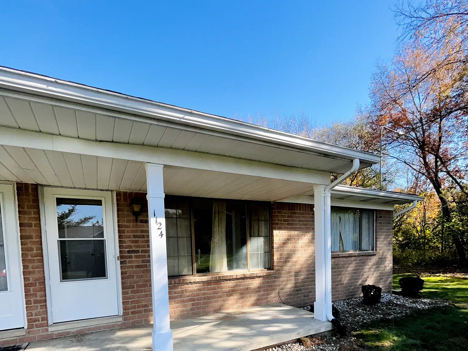 2 bed, 1.5 bath, 1617 sqft, $1,450 — Photo 3