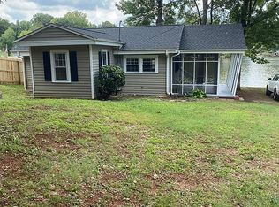 574 Lake Dr #9, Lexington, NC 27292