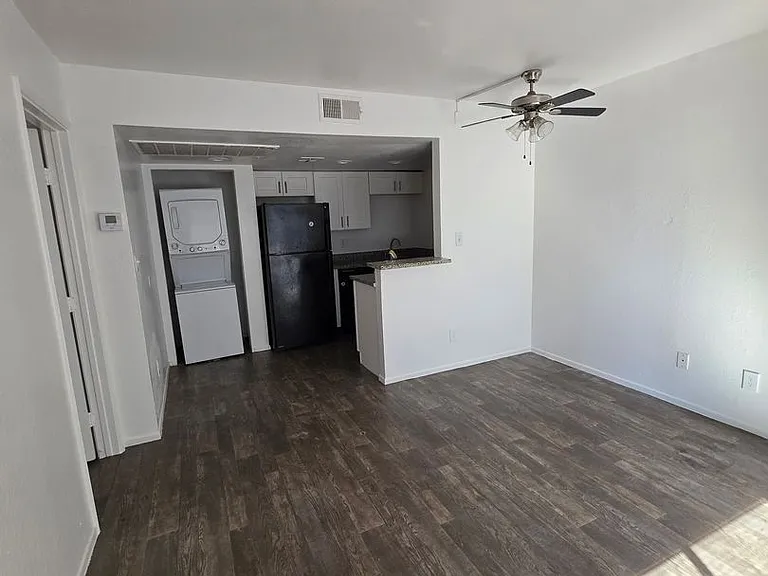 Canyon 35 Apartments — Photo 22