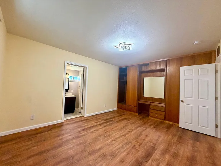 302 Ryan Dr — Photo 14
