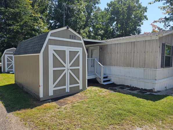 14 Dunsinane Dr, Parkersburg, WV 26104