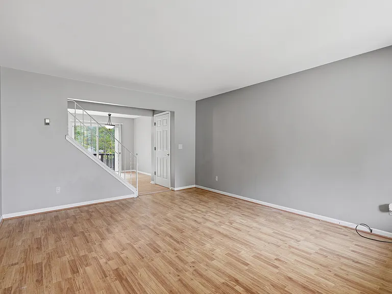 107 Hacker St — Photo 3