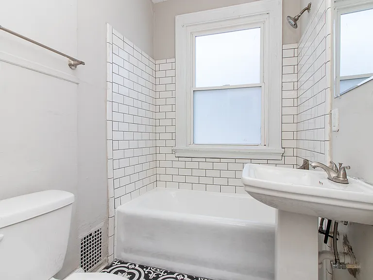 926 Mount Hope Ave — Photo 14