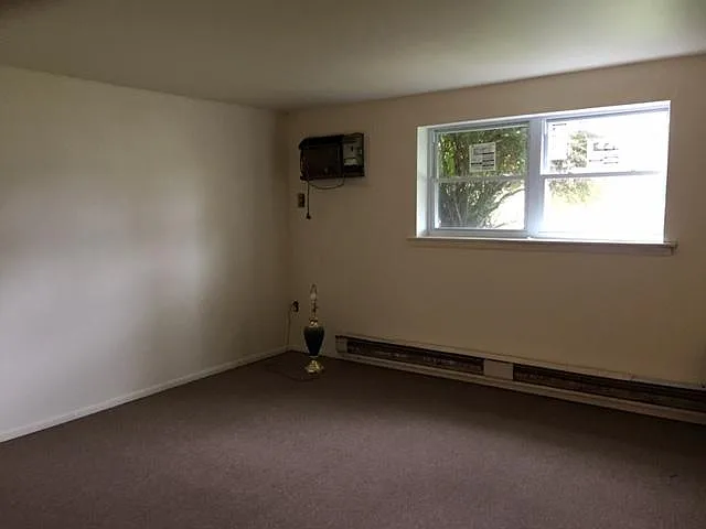 2 bed, 1000 sqft, $1,550 — Photo 2