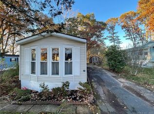16 Stonewood Ter, Vernon, CT 06066