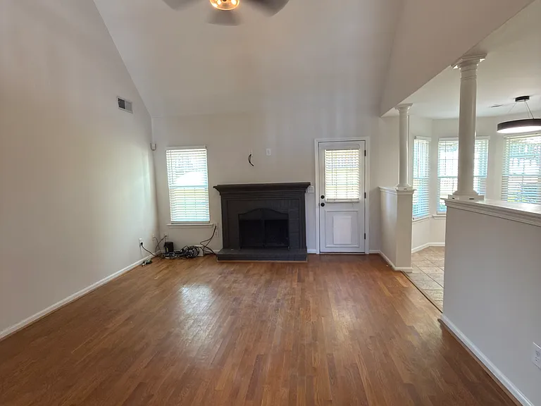 4015 Crabapple Lake Ct — Photo 12