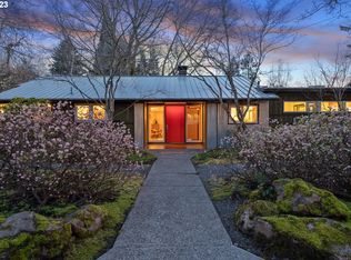 1825 SE Exeter Dr, Portland, OR 97202