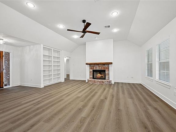 3rd image of 202 Yvonne Ave