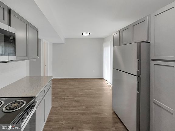 4th image of 14522 Bisbee Ct