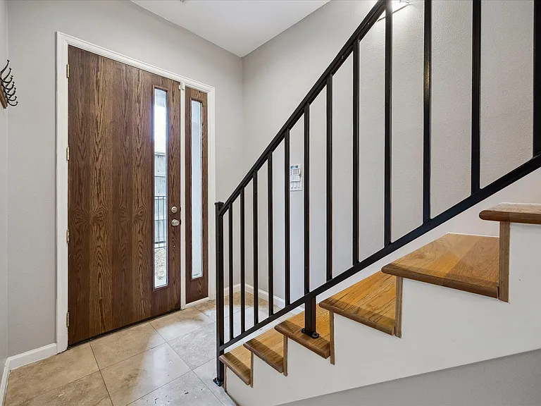 802 Waverly St #D — Photo 14