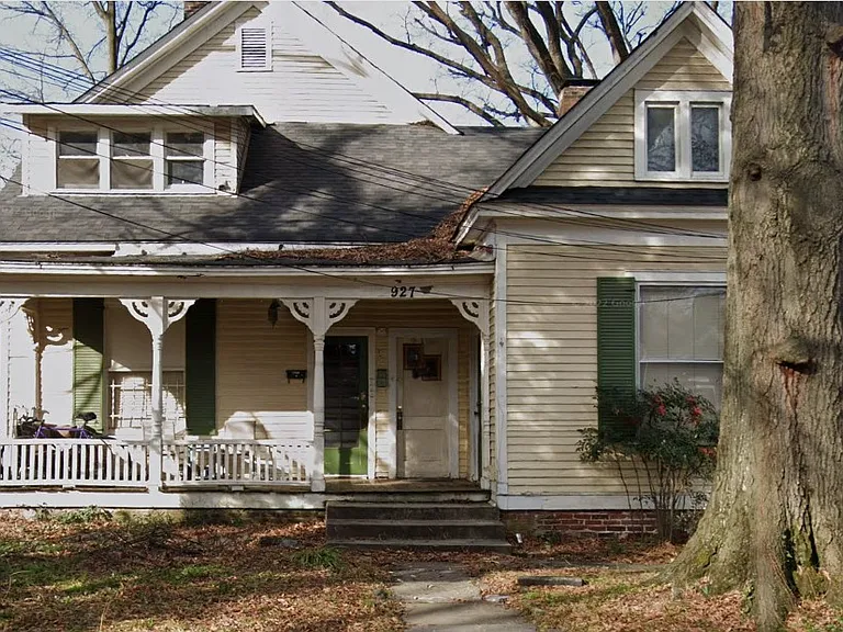 927 S Cox St — Photo 1