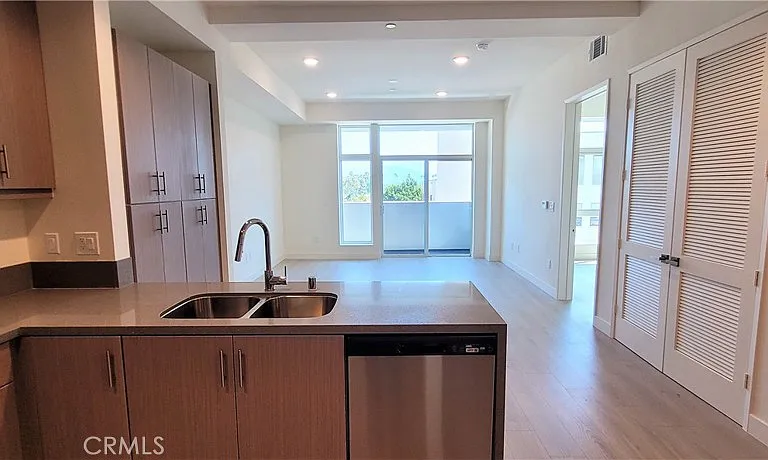 168 S Monterey St #408 — Photo 7