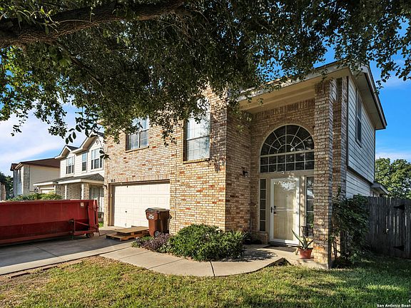 4th image of 5113 Crestwood Hill Dr