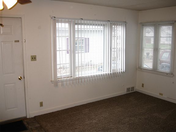 2nd image of 207 S Line St APT 3