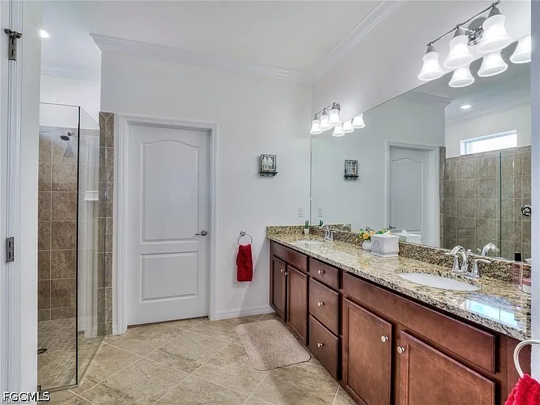 10399 Prato Dr — Photo 11