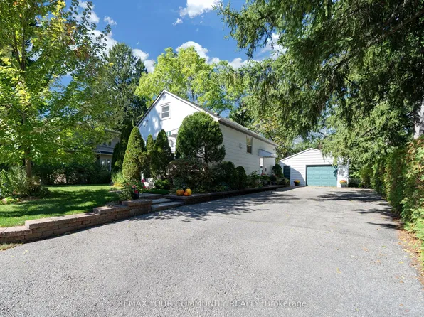 223 Richmond St, Richmond Hill, ON L4C 3Y9